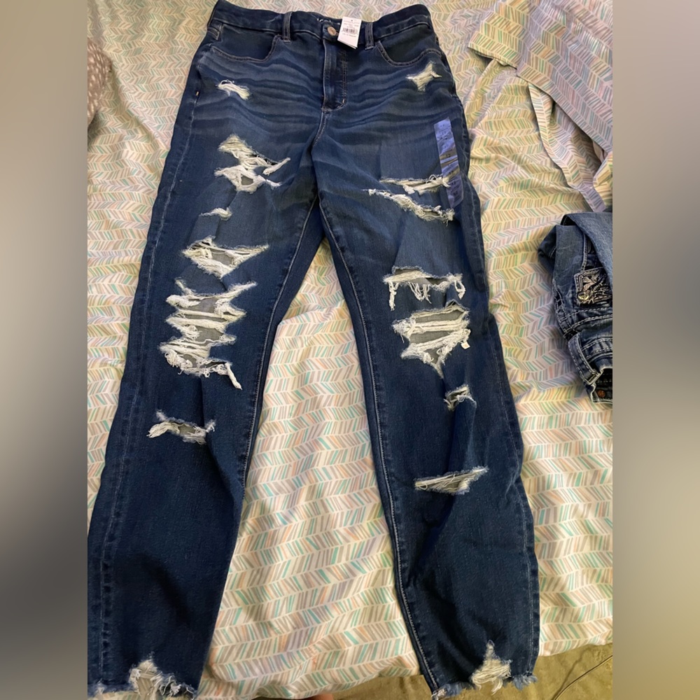 BRAND NEW WITH TAGS size 12 American eagles distressed jeans!